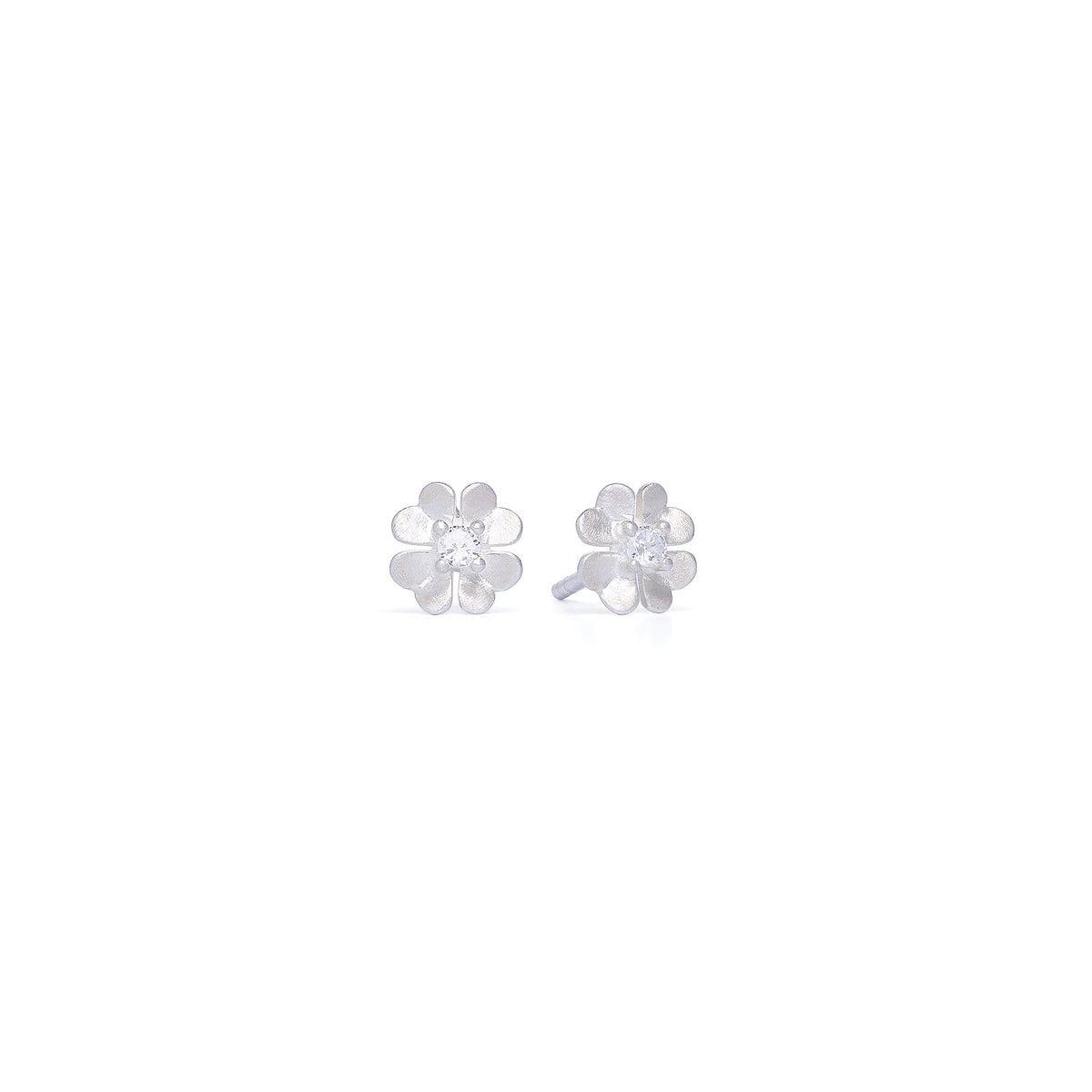 Ohrstecker Kleesi von BERND WOLF aus 925er Sterlingsilber mit Zirkonia, Designlinie Glücksbringer.