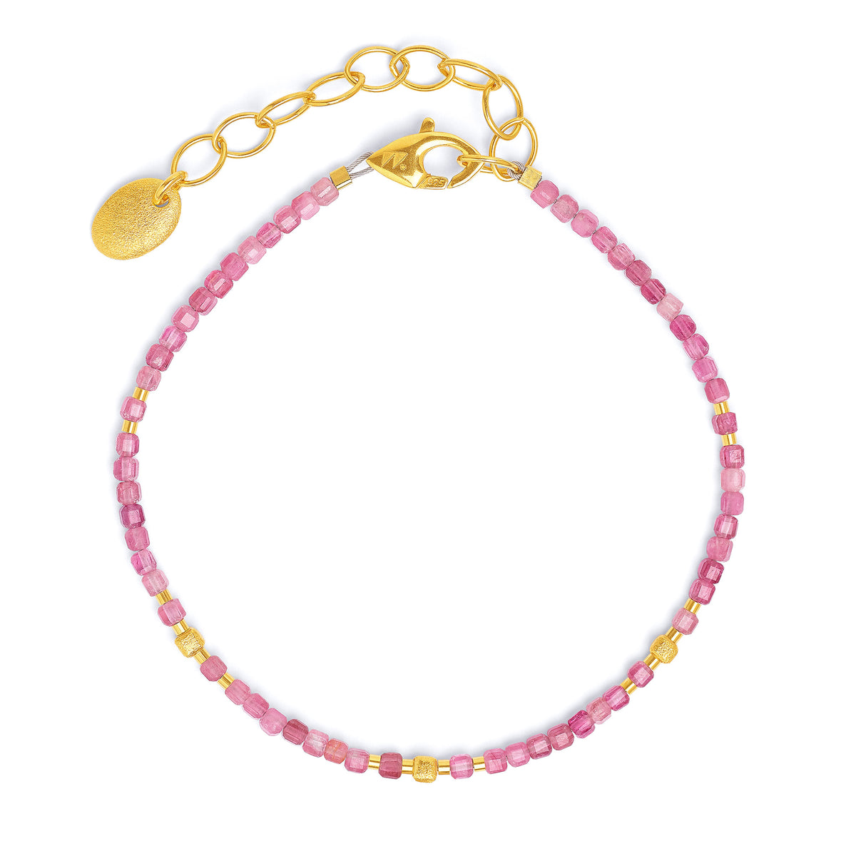 Armkette Cuseni von BERND WOLF aus 24-Karat-goldplattiertem Sterlingsilber mit Turmalin pink, Designlinie Cubes.