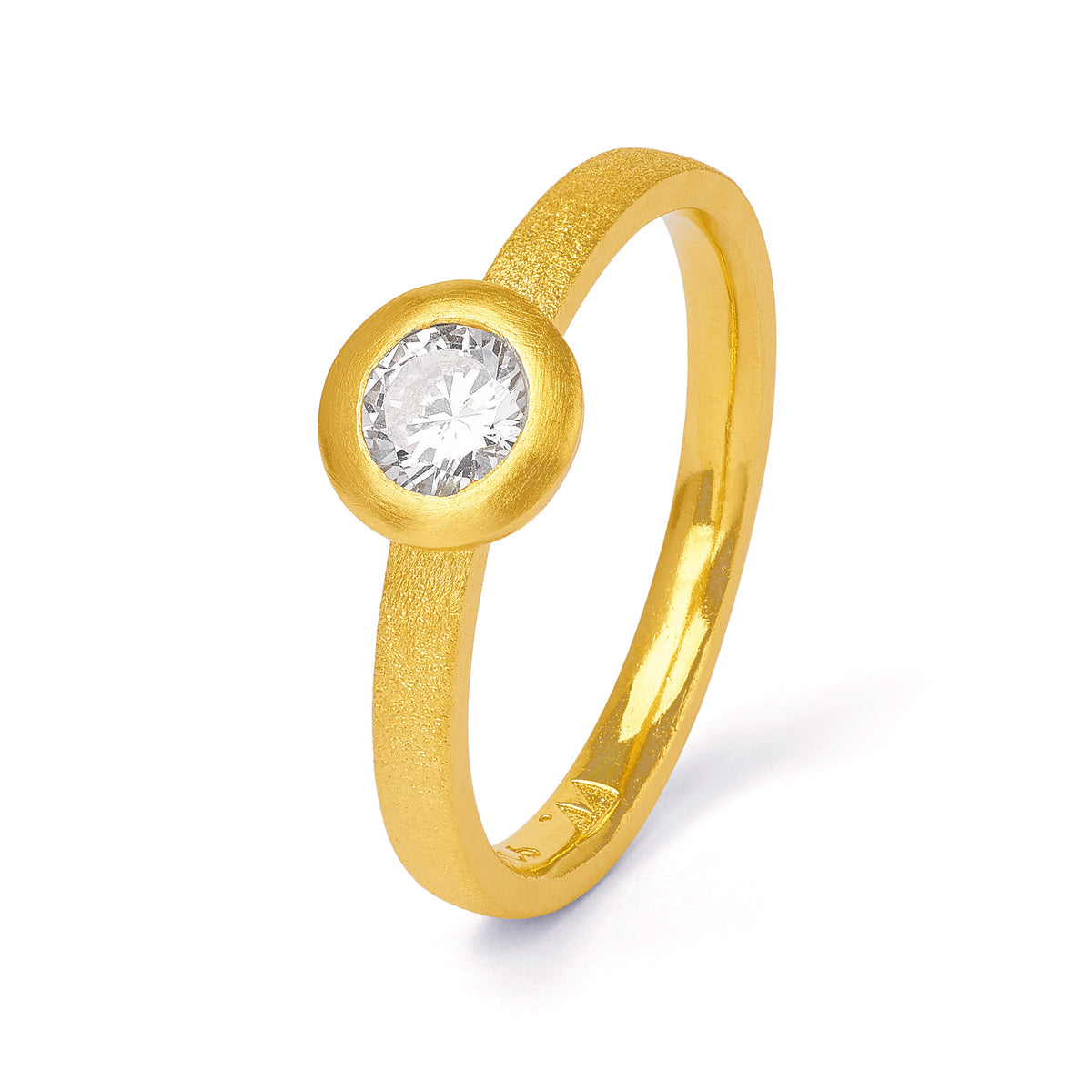Ring Bania von BERND WOLF aus 24-Karat-goldplattiertem Sterlingsilber mit Zirkonia.