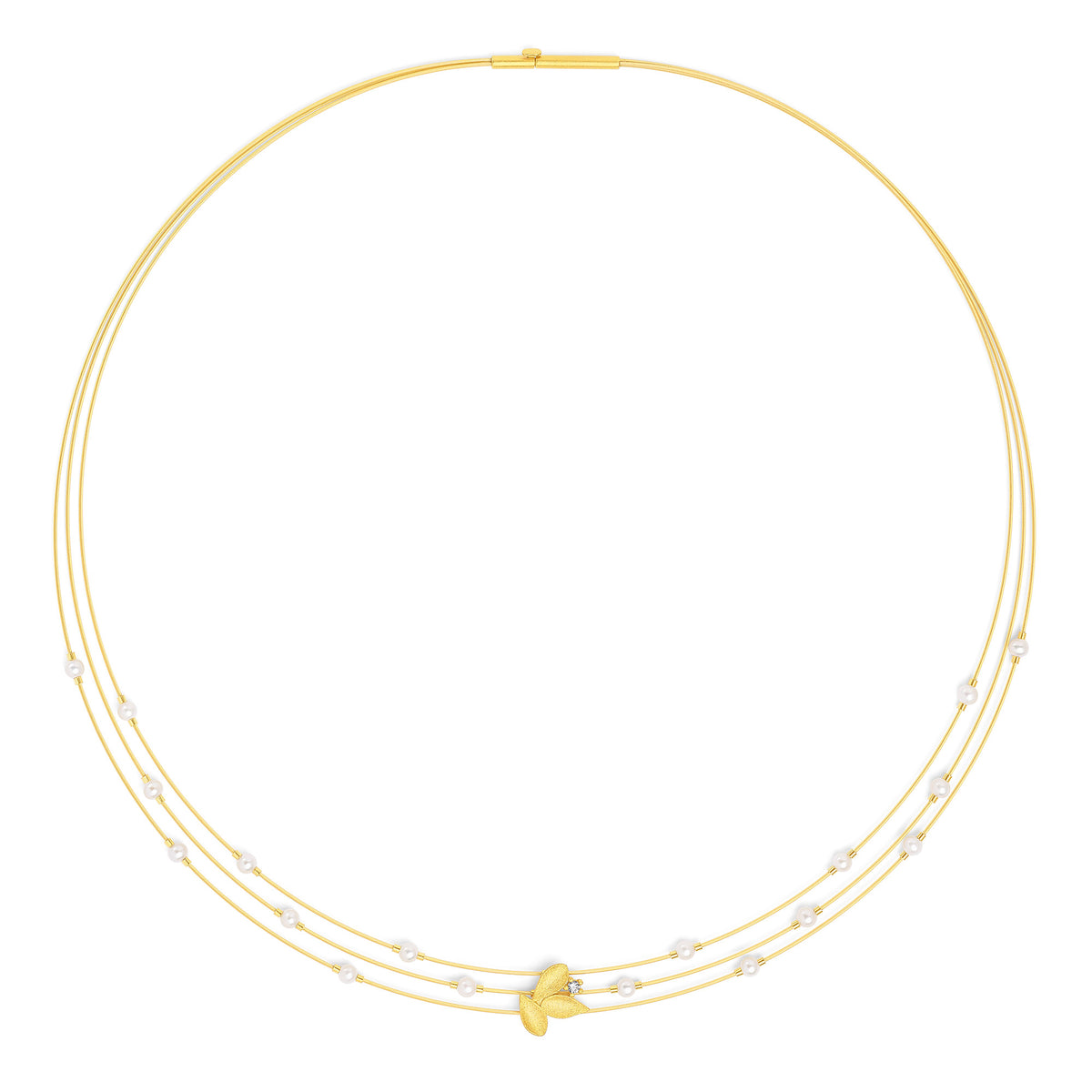 Collier Drilunas von BERND WOLF aus 24-Karat-goldplattiertem Sterlingsilber mit Süßwasserperle, Designlinie Leaves.