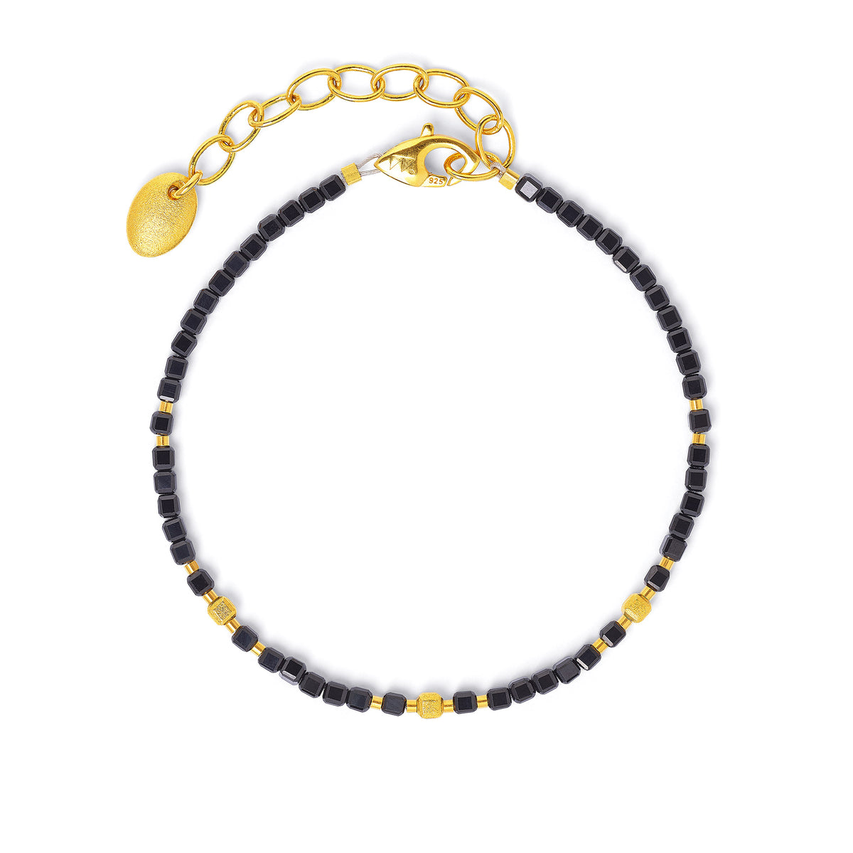 Armkette Cuseni von BERND WOLF aus 24-Karat-goldplattiertem Sterlingsilber mit Spinell, Designlinie Cubes.
