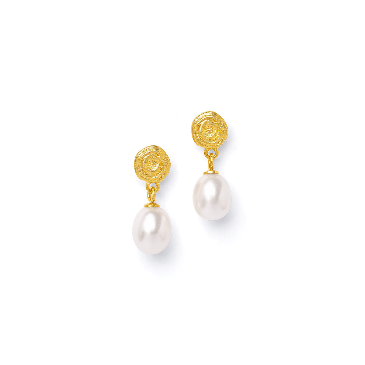Ohrhänger Rosalina von BERND WOLF aus 24-Karat-goldplattiertem Sterlingsilber mit Süßwasserperle, Designlinie Rose.