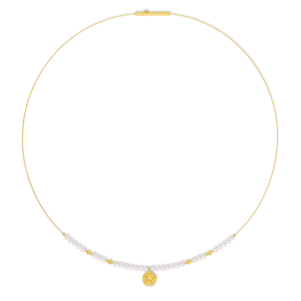 Collier Roswitha von BERND WOLF aus 24-Karat-goldplattiertem Sterlingsilber mit Süßwasserperle, Designlinie Rose.