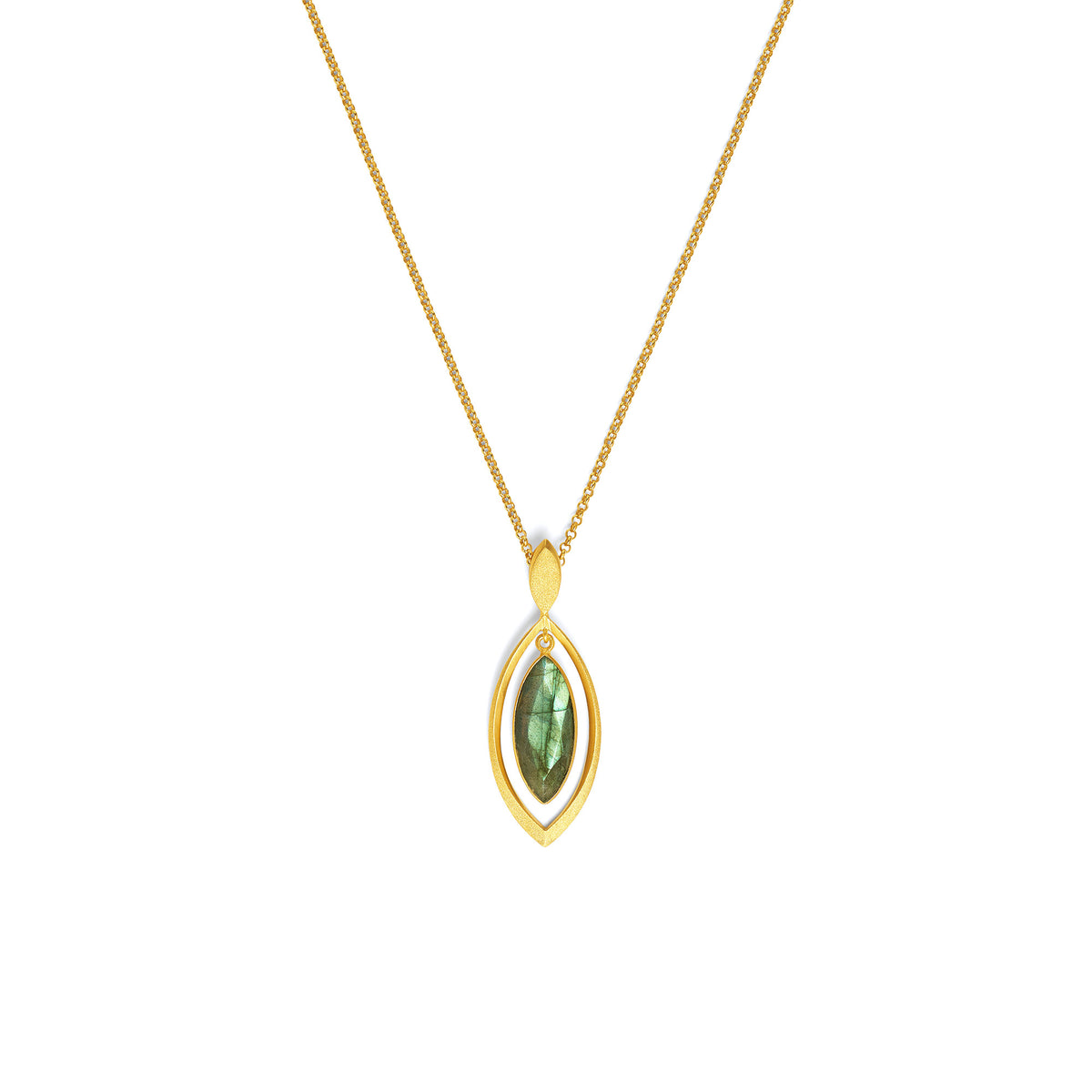 Kette mit Anhänger Marquisa von BERND WOLF aus 24-Karat-goldplattiertem Sterlingsilber mit Labradorit, Designlinie Navette.