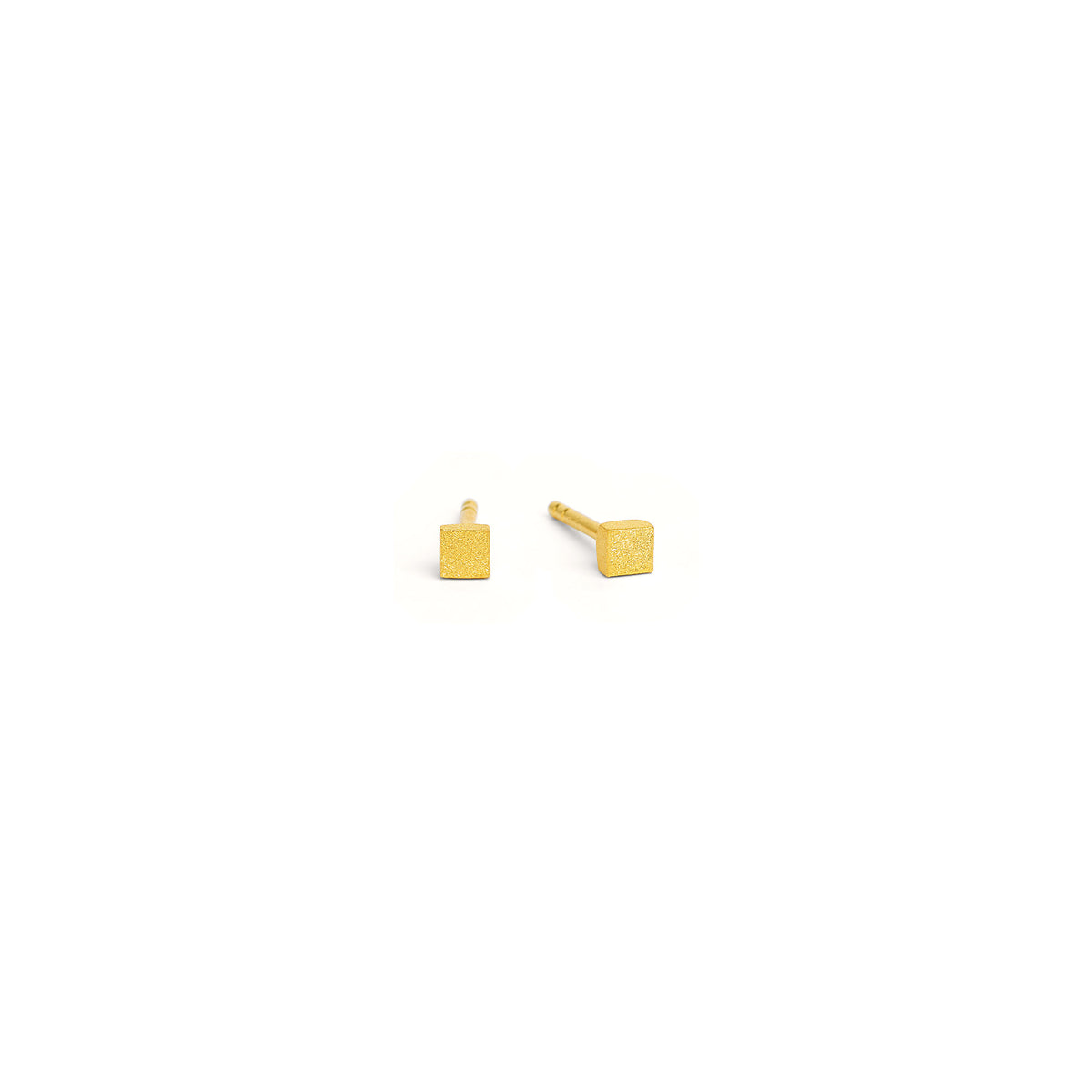 Ohrstecker Cobi von BERND WOLF aus 24-Karat-goldplattiertem Sterlingsilber, Designlinie Cubes.