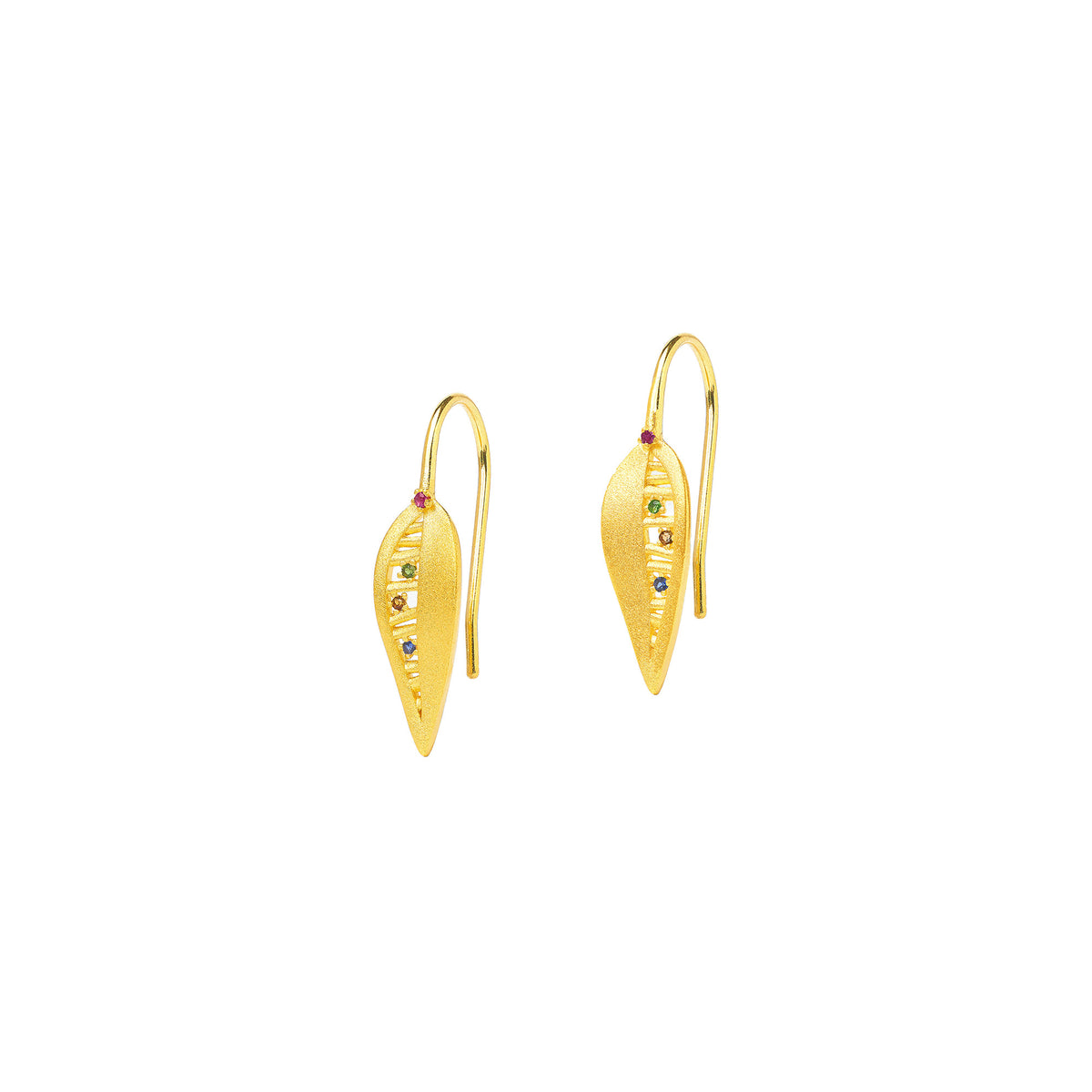 Creolen Flying von BERND WOLF aus 24-Karat-goldplattiertem Sterlingsilber mit Turmalin, Designlinie Feather.
