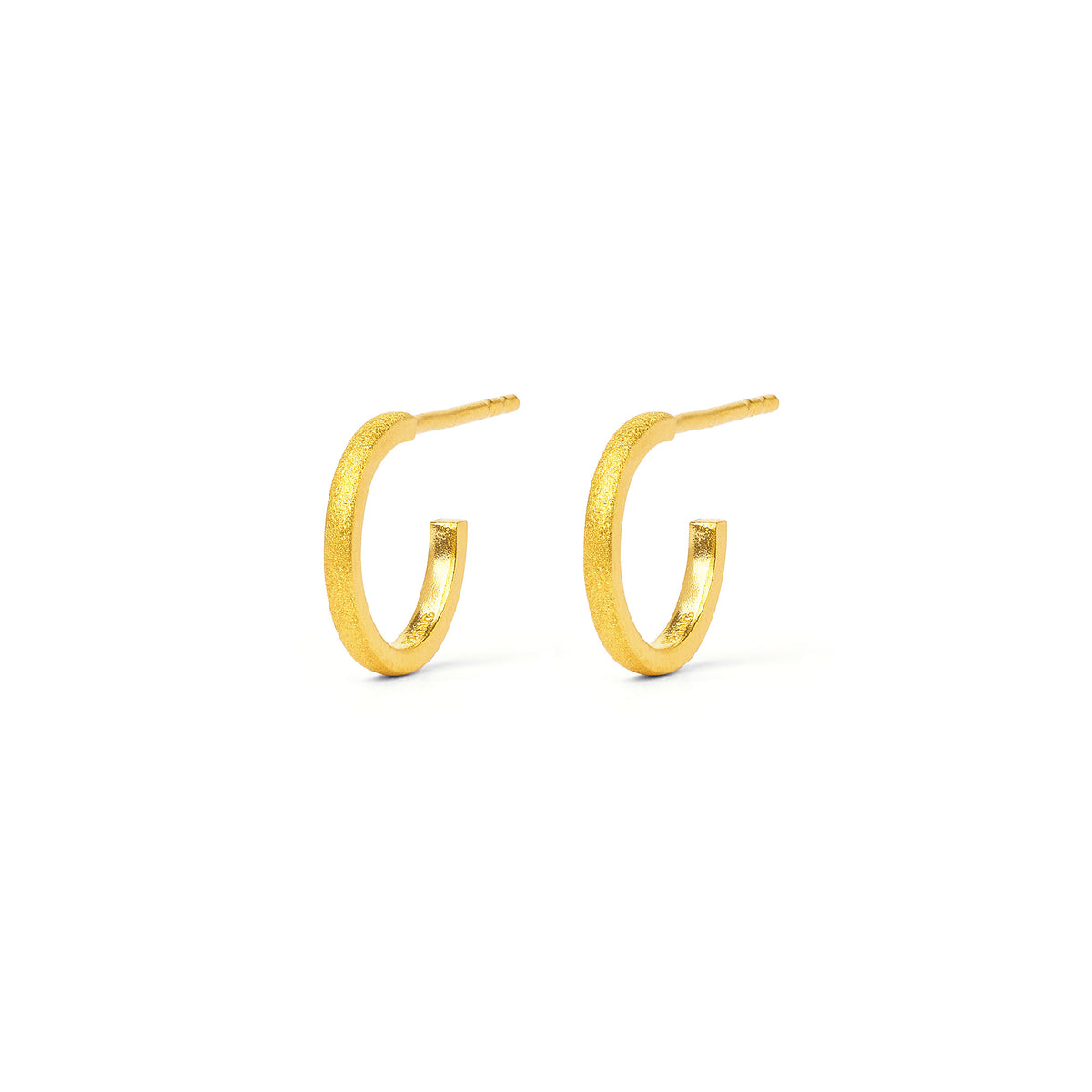 Creolen Creoli von BERND WOLF aus 24-Karat-goldplattiertem Sterlingsilber, Designlinie Basics.