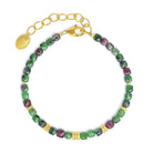 Armkette Fabella von BERND WOLF aus 24-Karat-goldplattiertem Sterlingsilber mit Rubin-Zoisit, Designlinie Cubes.