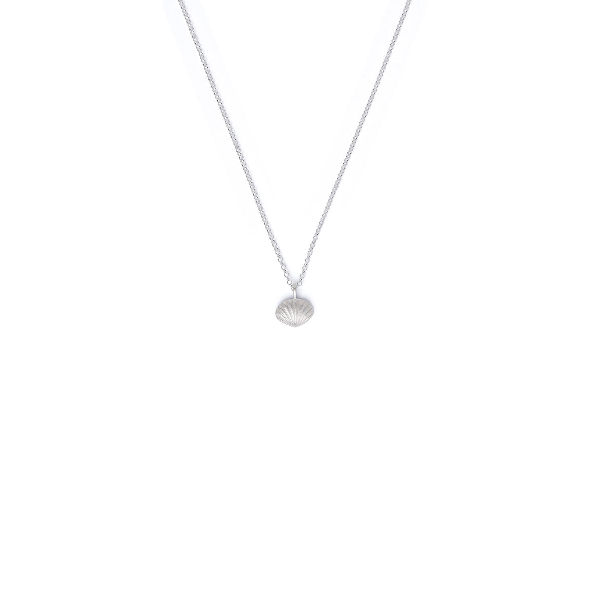 Kette mit Anhänger Muschel von BERND WOLF aus 925er Sterlingsilber, Designlinie Maritim.