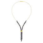 Y-Collier Yacusa von BERND WOLF aus 24-Karat-goldplattiertem Sterlingsilber mit Spinell, Designlinie Cubes.