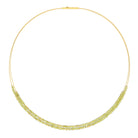 Collier Cusca von BERND WOLF aus 24-Karat-goldplattiertem Sterlingsilber mit Peridot, Designlinie Cubes.