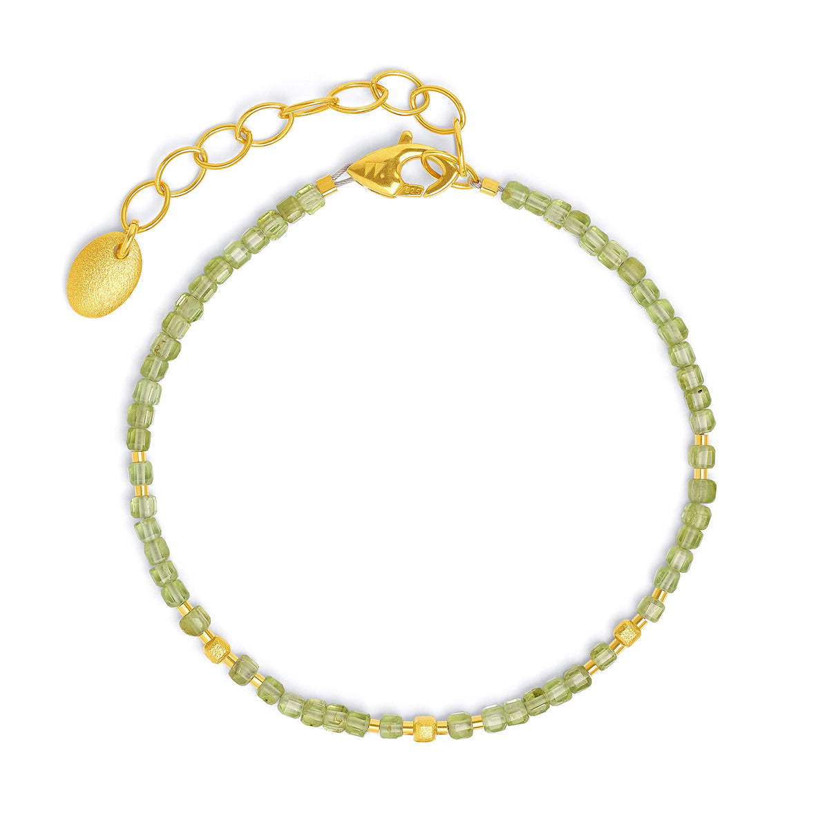Armkette Cuseni von BERND WOLF aus 24-Karat-goldplattiertem Sterlingsilber mit Peridot, Designlinie Cubes.