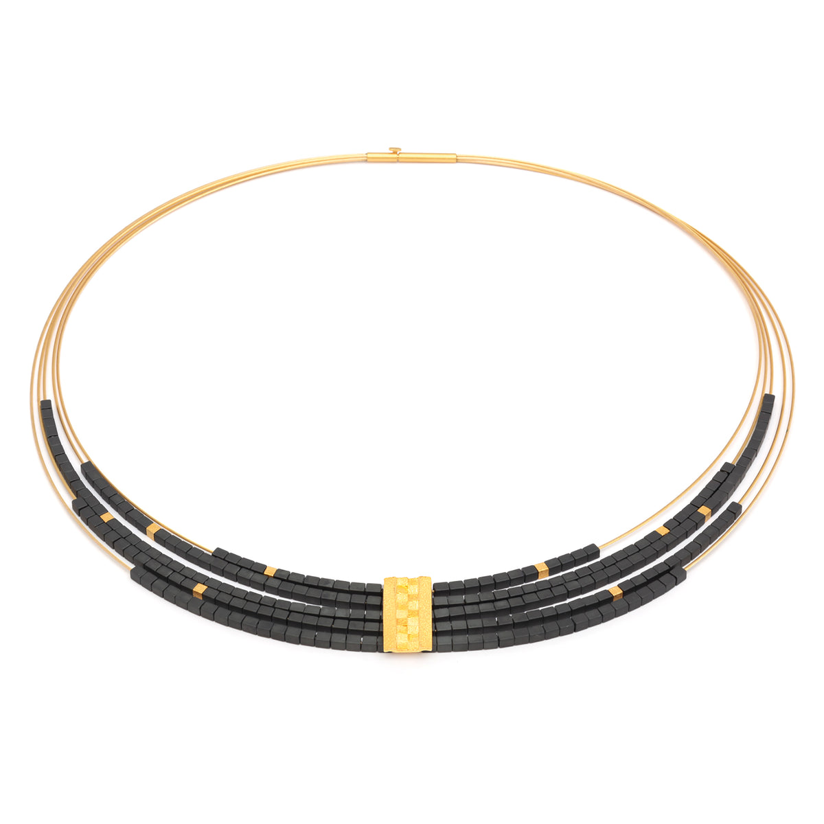 Collier Orfea von BERND WOLF aus 24-Karat-goldplattiertem Sterlingsilber mit Hämatin matt, Designlinie Mosaik.