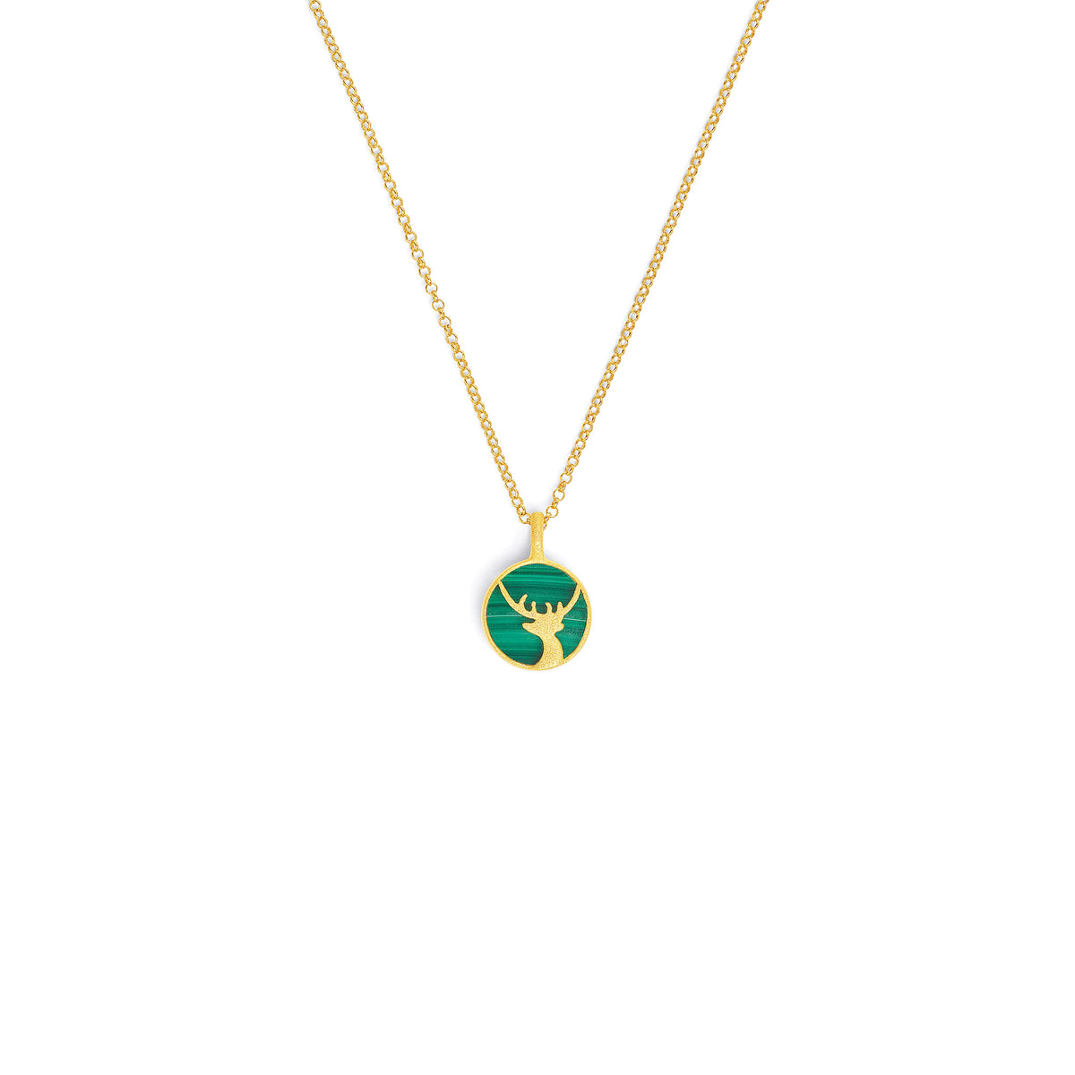 Kette mit Anhänger Cervis von BERND WOLF aus 24-Karat-goldplattiertem Sterlingsilber mit Malachit, Designlinie Bergwelt.