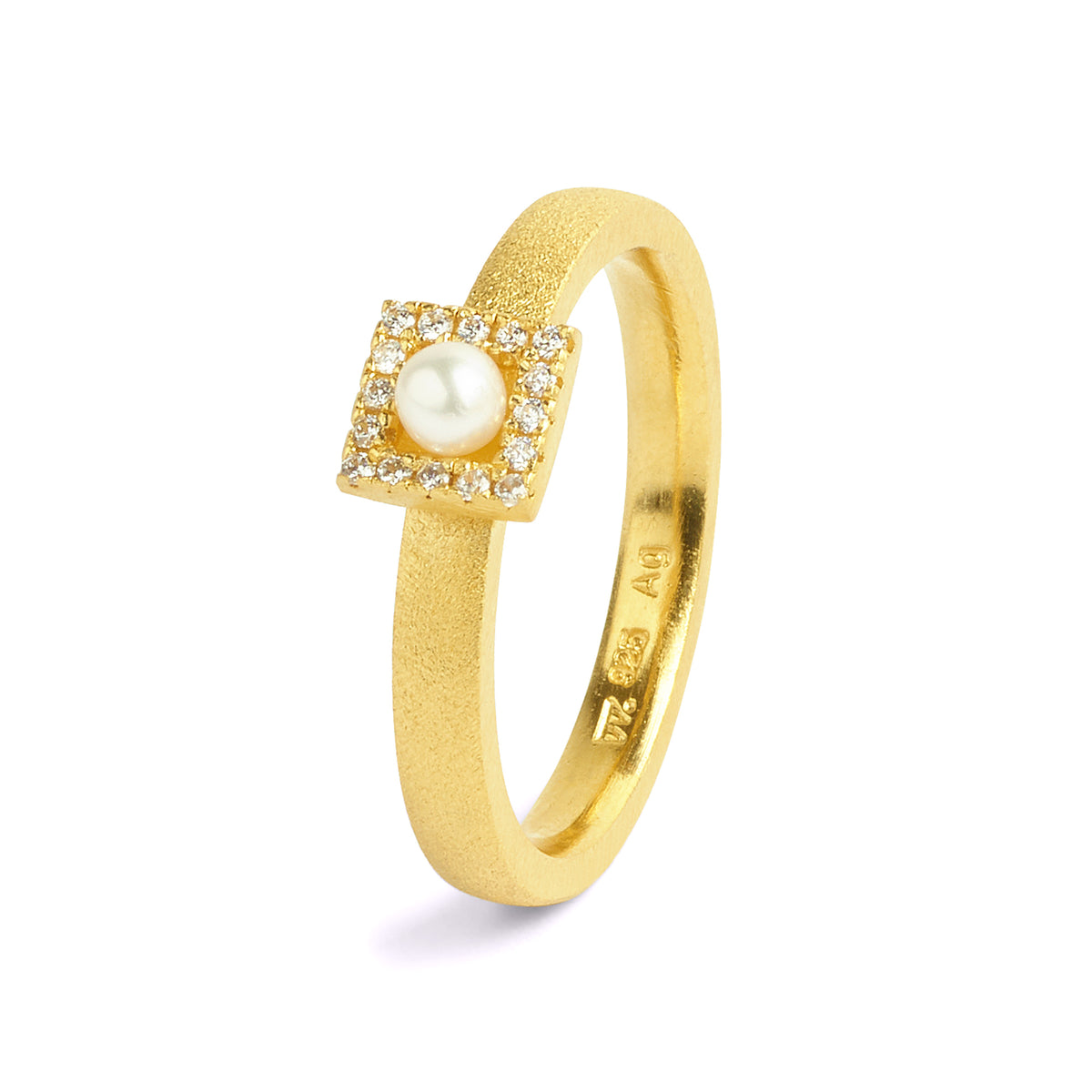 Ring Abenia von BERND WOLF aus 24-Karat-goldplattiertem Sterlingsilber mit Süßwasserperle, Designlinie Sparkling Pavé.