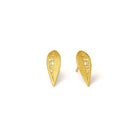 Ohrstecker Glide von BERND WOLF aus 24-Karat-goldplattiertem Sterlingsilber mit Zirkonia, Designlinie Feather.