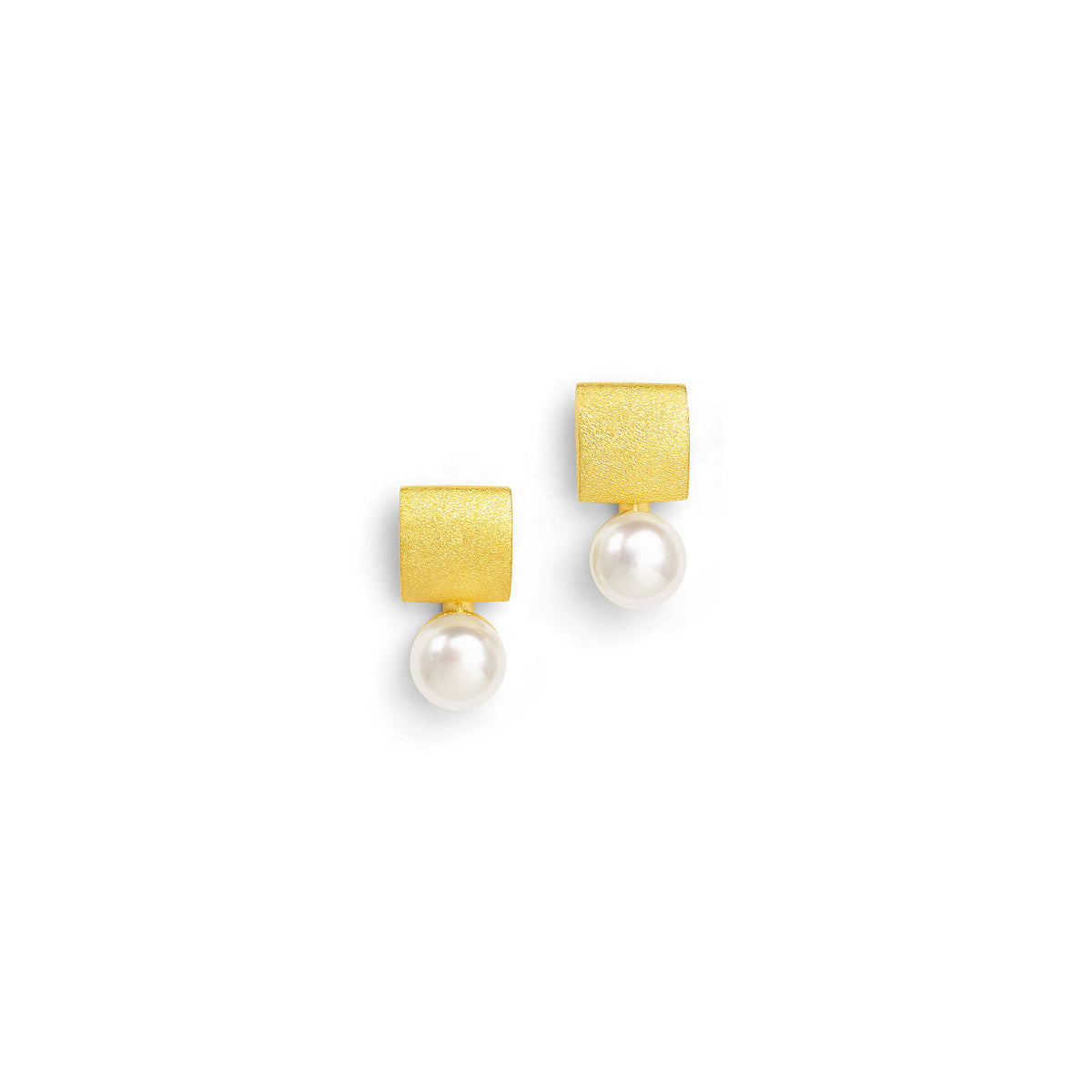 Ohrstecker Menuett von BERND WOLF aus 24-Karat-goldplattiertem Sterlingsilber mit Süßwasserperle, Designlinie Navette.