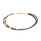 Armreif Clini von BERND WOLF aus 24-Karat-goldplattiertem Sterlingsilber mit Hämatin matt, Designlinie Cleopatra.