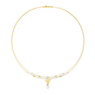 Collier Strelinia von BERND WOLF aus 24-Karat-goldplattiertem Sterlingsilber mit Süßwasserperle.