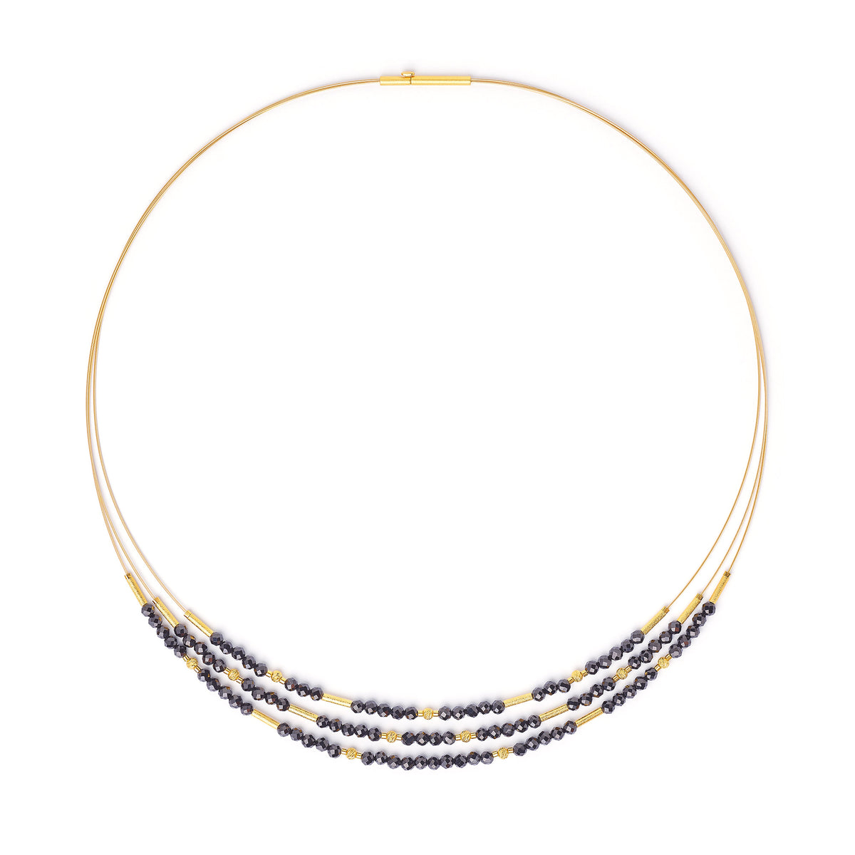 Collier Clenifa von BERND WOLF aus 24-Karat-goldplattiertem Sterlingsilber mit Spinell.