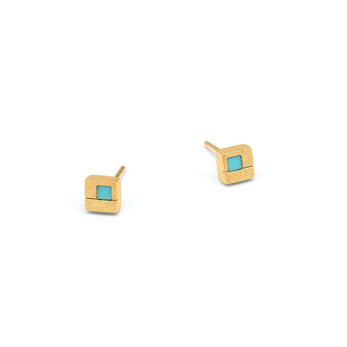Ohrstecker Cubini von BERND WOLF aus 24-Karat-goldplattiertem Sterlingsilber mit Türkis blau, Designlinie Cubes.
