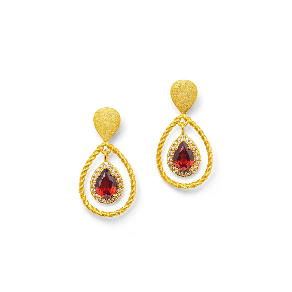 Ohrhänger Antianne von BERND WOLF aus 24-Karat-goldplattiertem Sterlingsilber mit Granat, Designlinie Twisted.