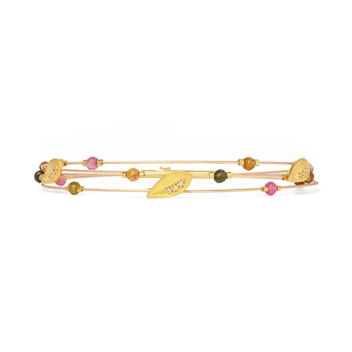 Armreif Volanda von BERND WOLF aus 24-Karat-goldplattiertem Sterlingsilber mit Turmalin, Designlinie Feather.