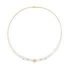Collier Cercena von BERND WOLF aus 24-Karat-goldplattiertem Sterlingsilber mit Süßwasserperle, Designlinie Flowertimes.